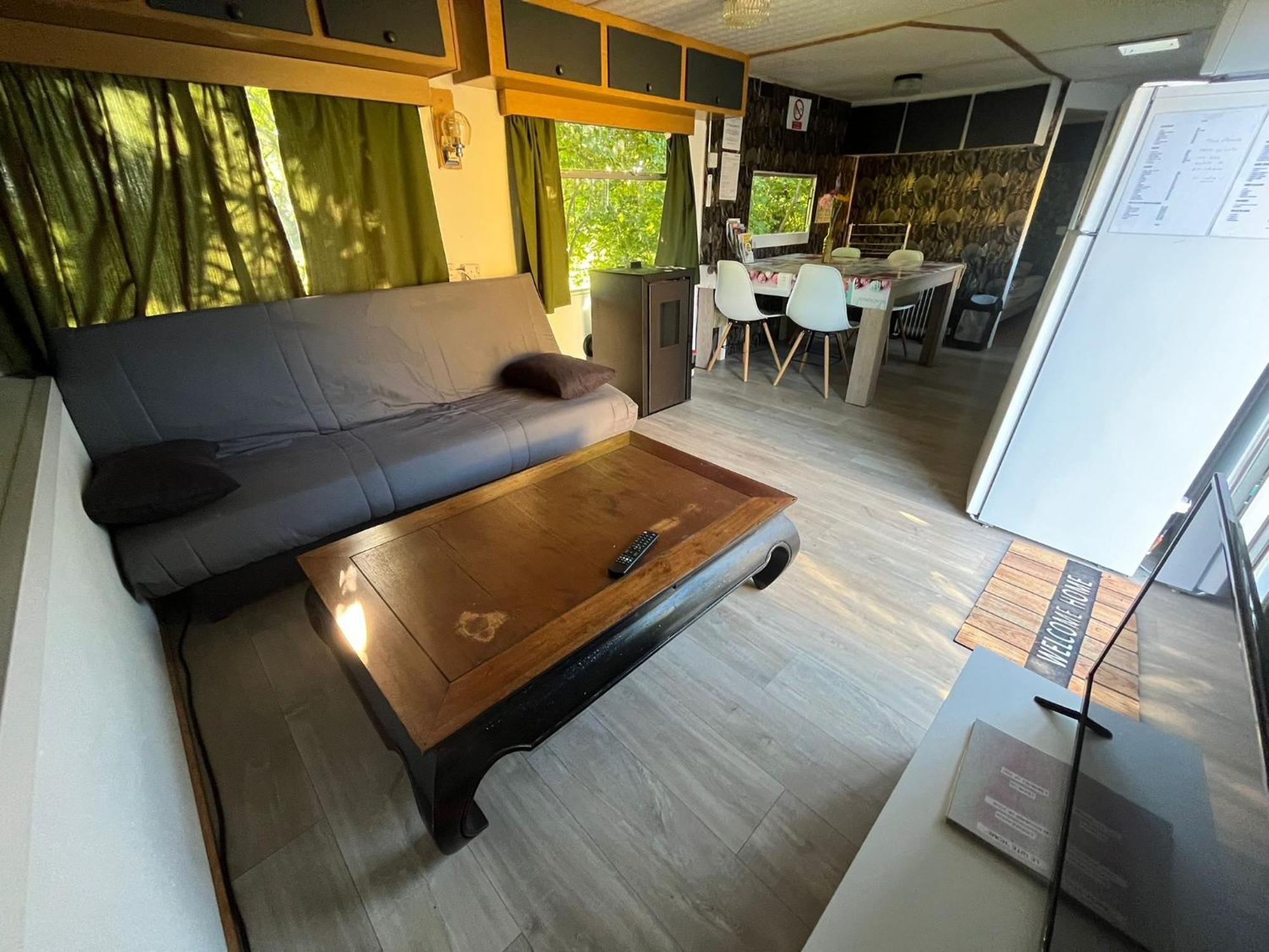 Gite "Home" - Piscine Juvigny Les Vallees Zewnętrze zdjęcie
